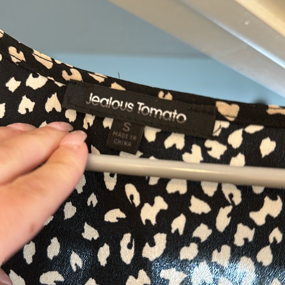 Black and cream romper with belt - Picture 3 of 3